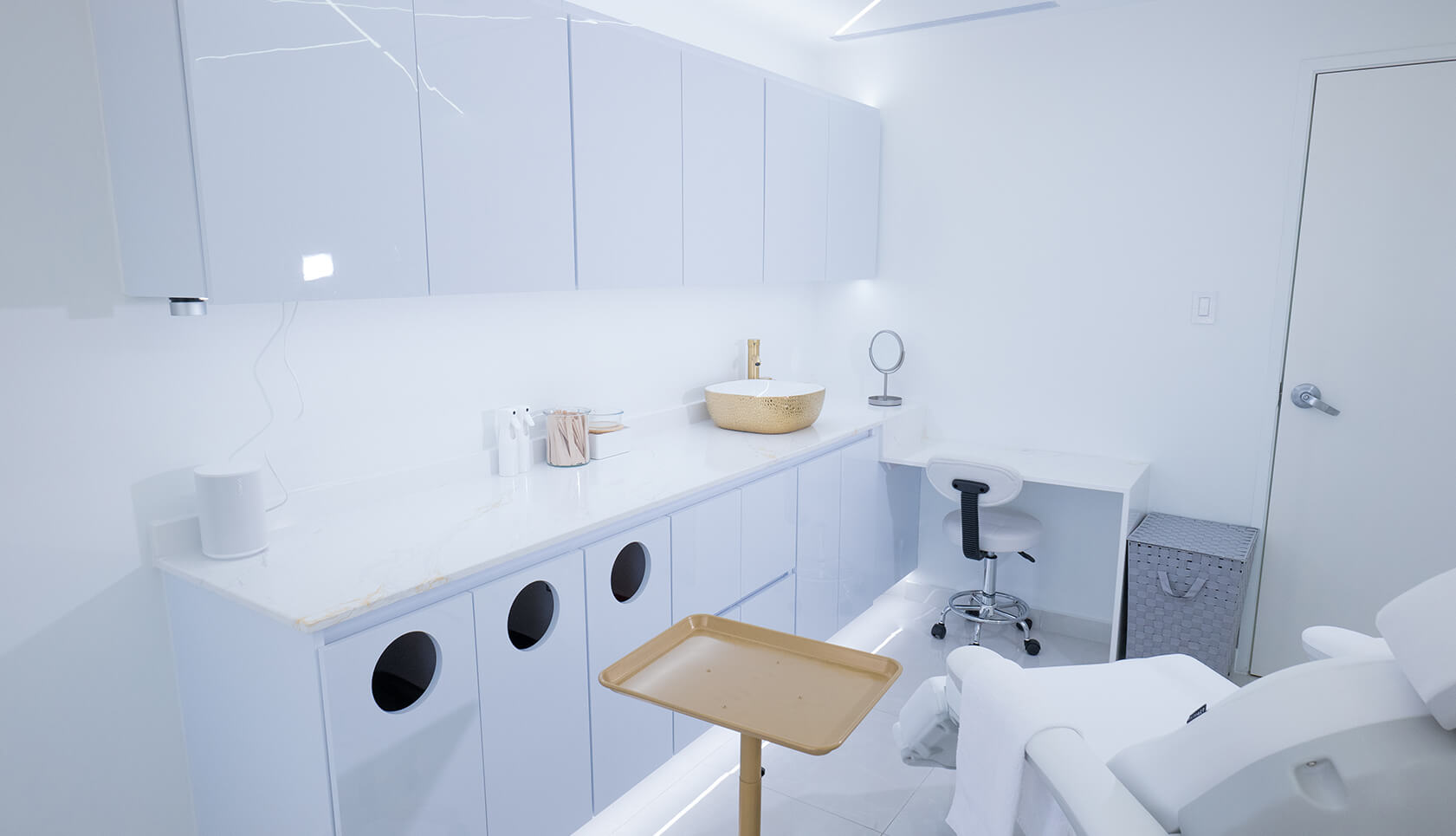 Alora Aesthetic Clinic - Enero 20236